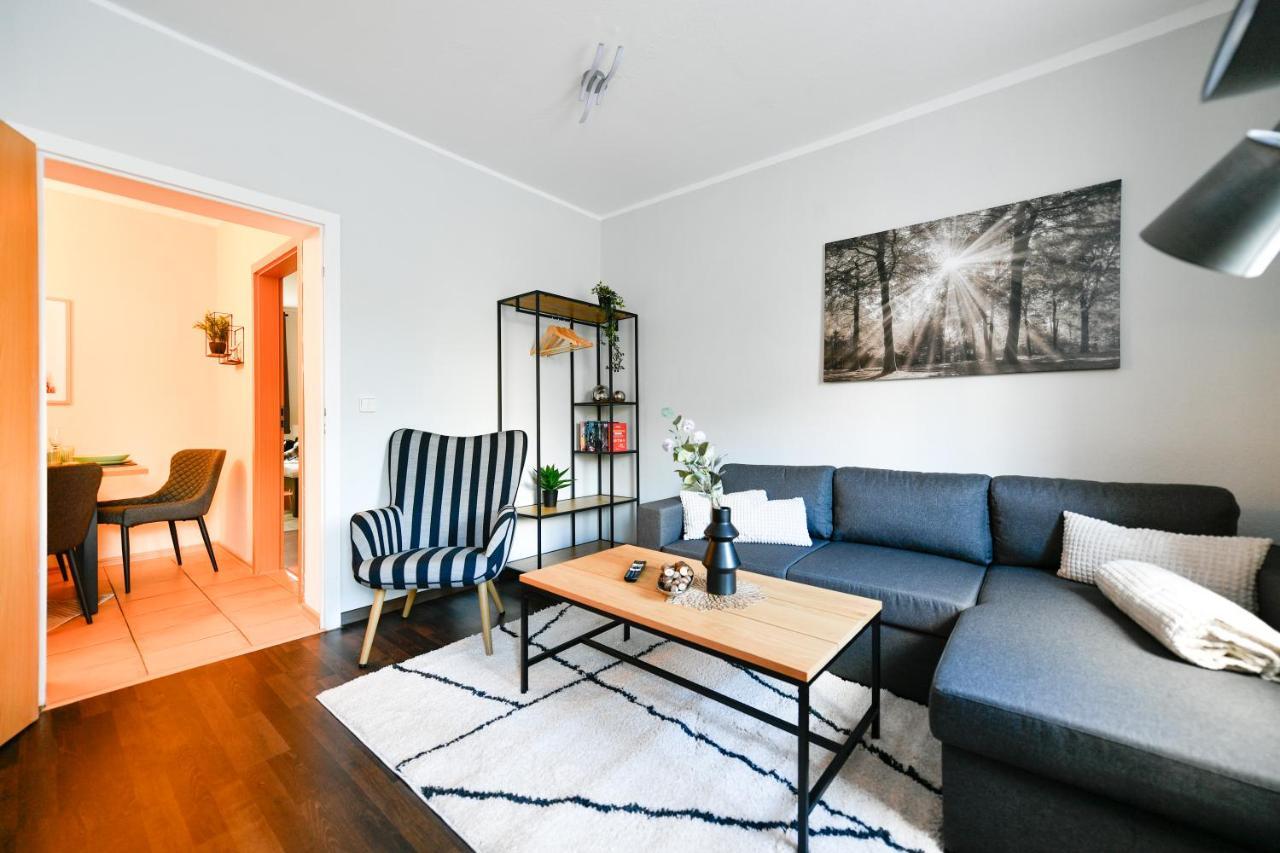 Fuerst-Pueckler-Apartment_Bis 6 Personen_Waschmaschine_Kueche_2X Parkplaetze_Terrasse_Netflix Cottbus Exterior foto